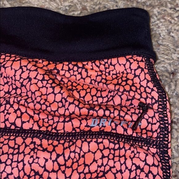 Nike Dri Fit leggings - Picture 5 of 5